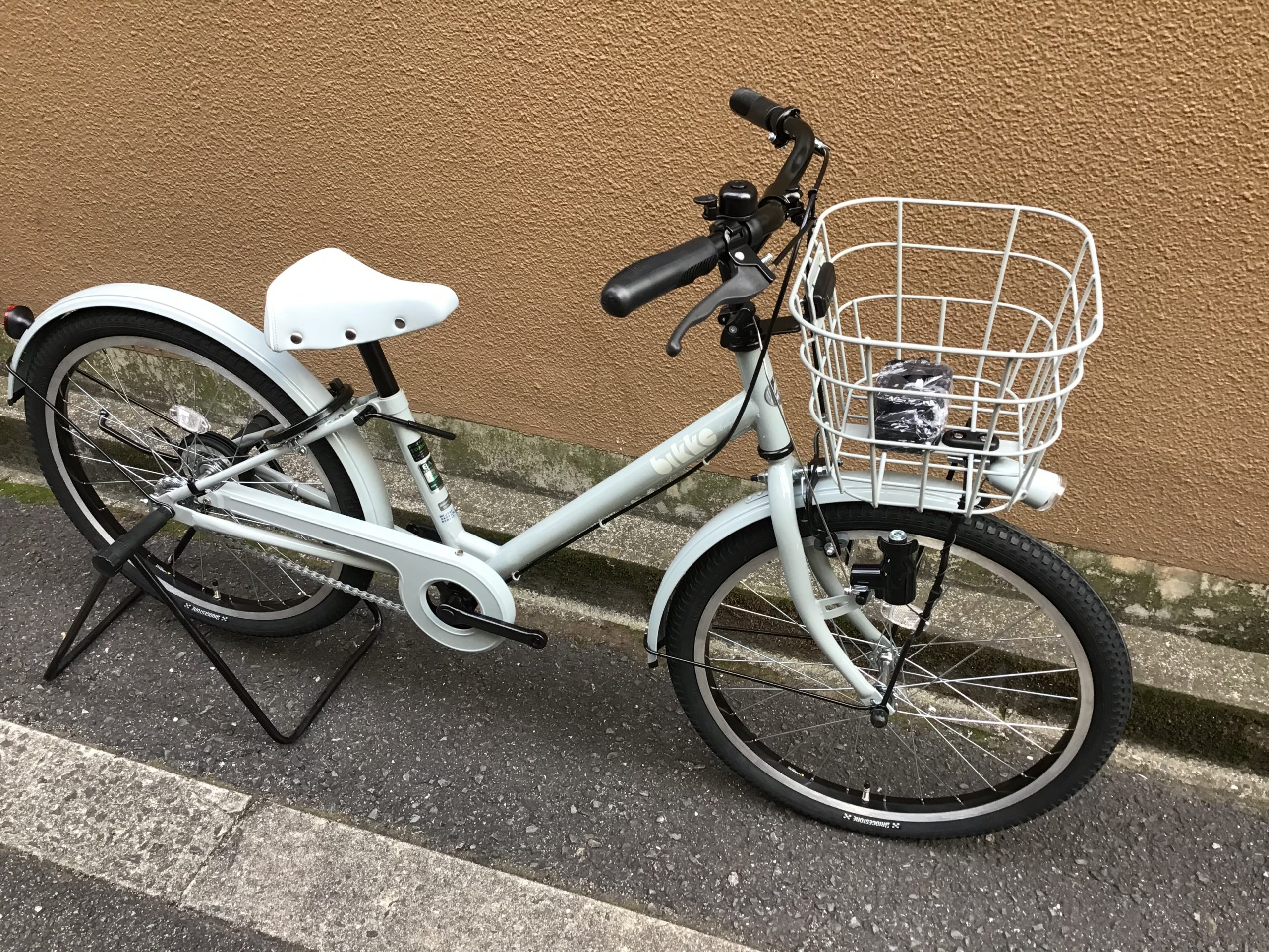 BRIDGESTONE ビッケj 22インチ グレー